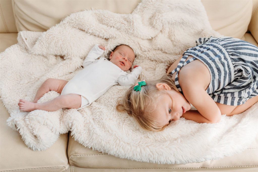 Siblings Newborn NYC Photo Session Living Room