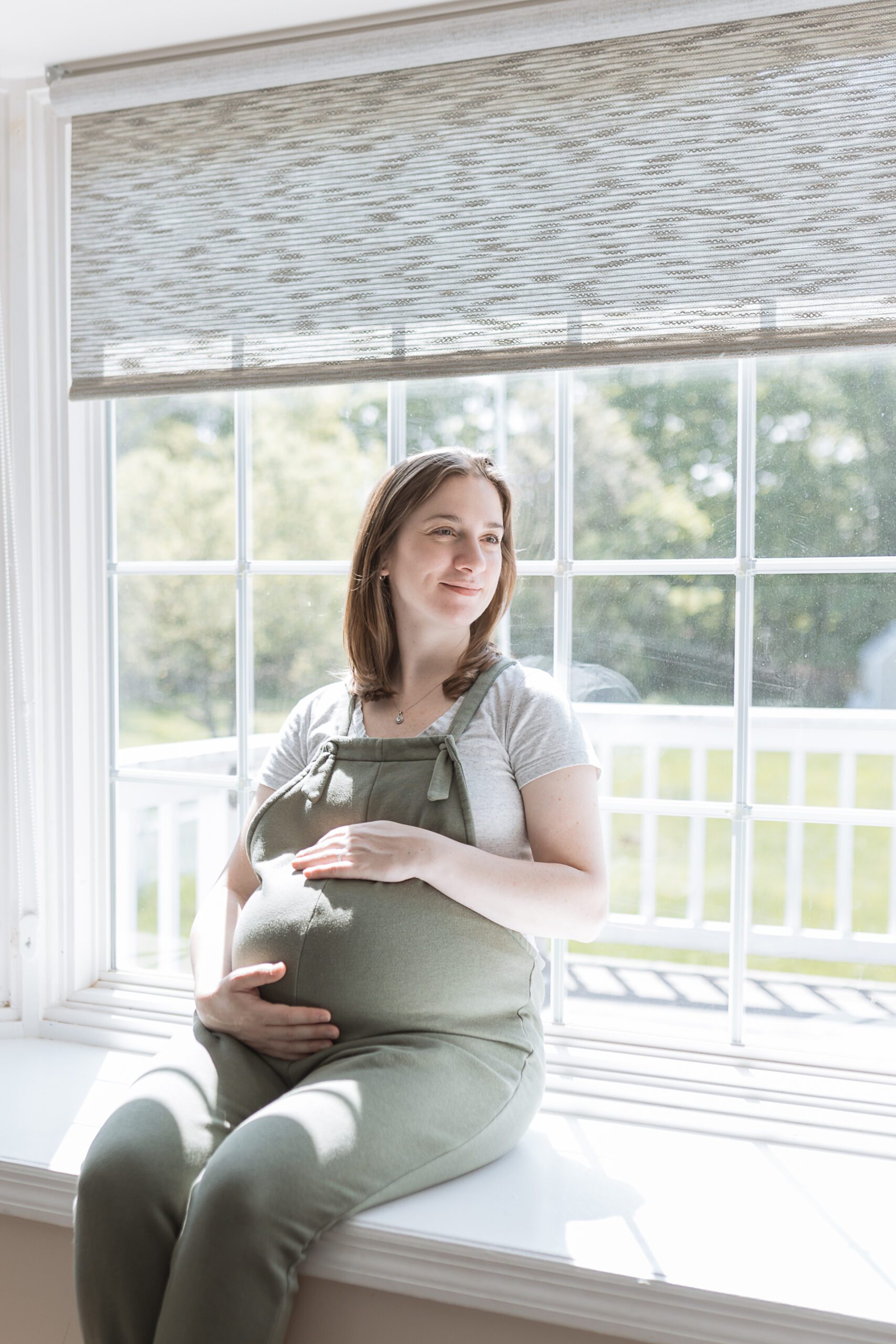 Maternity Photos at home in natural lighting